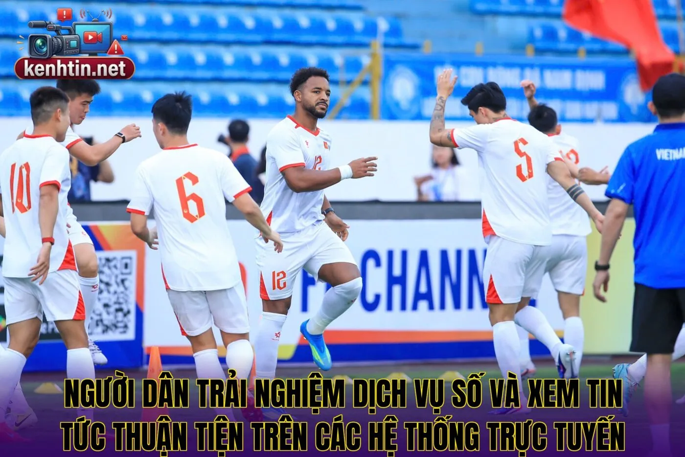 Người dân trải nghiệm dịch vụ số và xem tin tức thuận tiện trên các hệ thống trực tuyến